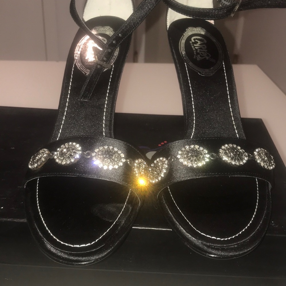 Heels - Picture 2 of 2